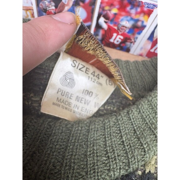 Vintage Cabelas Commando Sweater Mens S Green Wool Elbow Patch Camo England - Picture 3 of 5